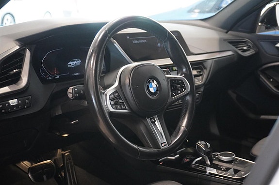BMW 118i 2 of 14