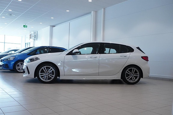 BMW 118i 4 of 14