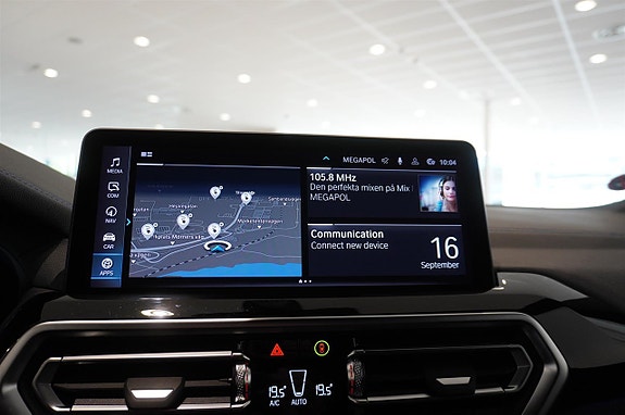 BMW iX3 7 of 12