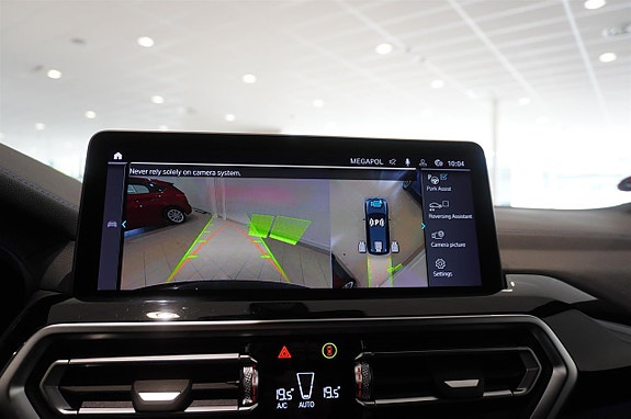 BMW iX3 8 of 12