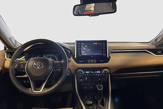 Toyota RAV4 9 of 15