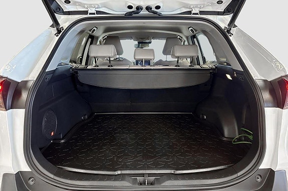 Toyota RAV4 15 of 15