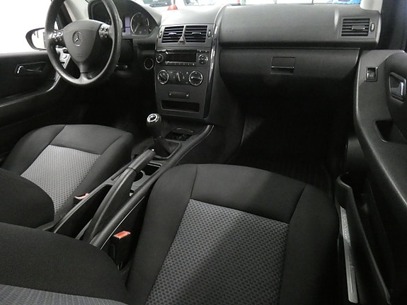 Mercedes-Benz A150 13 of 16