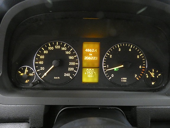 Mercedes-Benz A150 8 of 16