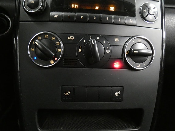 Mercedes-Benz A150 10 of 16