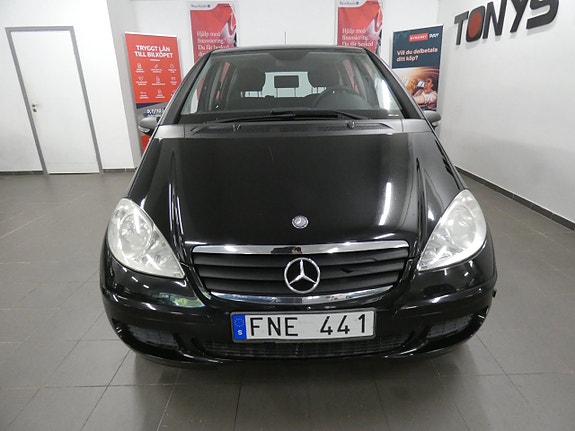 Mercedes-Benz A150 2 of 16