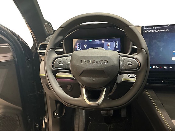 Lynk & Co 01 10 of 14