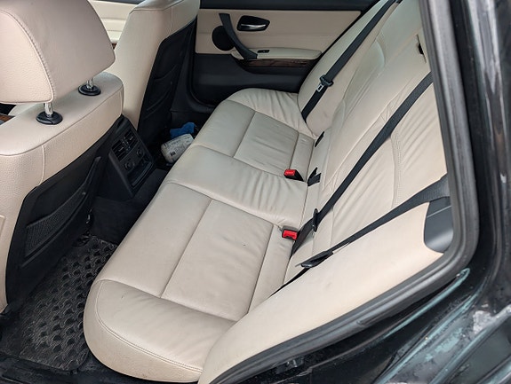 BMW 330d 7 of 11