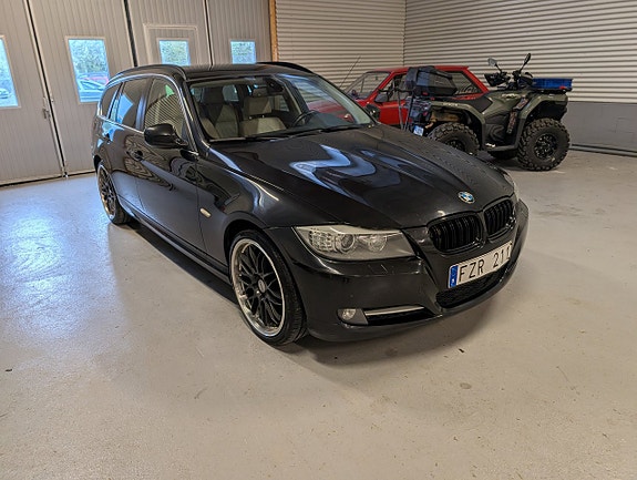 BMW 330d 3 of 11