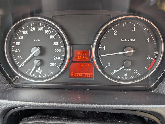BMW 330d 10 of 11