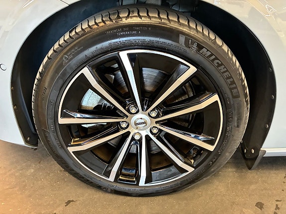 Volvo V60 5 of 23