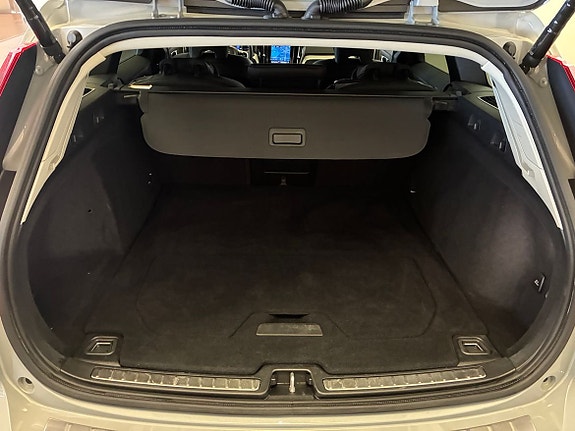 Volvo V60 9 of 23