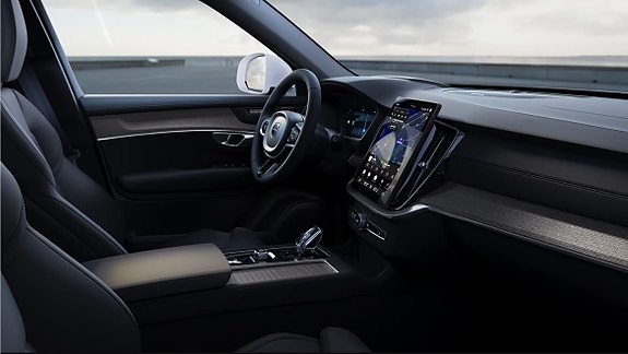Volvo XC90 16 of 20