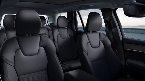Volvo XC90 17 of 20