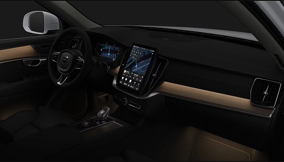 Volvo XC90 13 of 20
