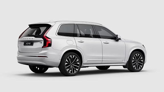 Volvo XC90 5 of 20