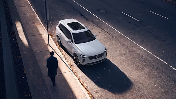 Volvo XC90 20 of 20