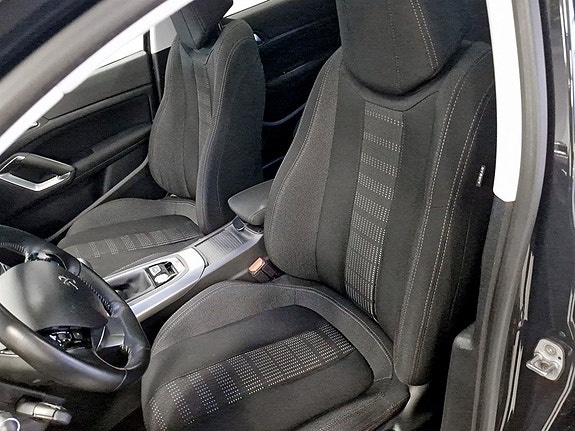 Peugeot 308 SW 4 of 17
