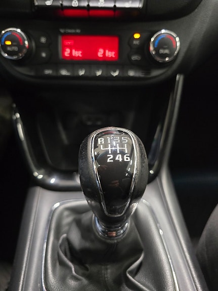 Kia Ceed 17 of 20