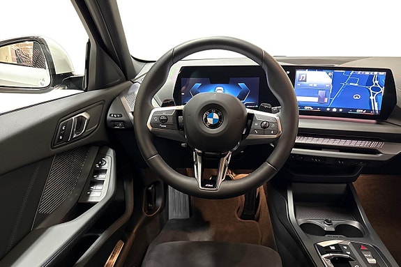BMW 120 9 of 19