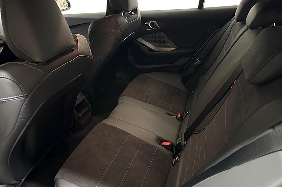 BMW 120 11 of 19