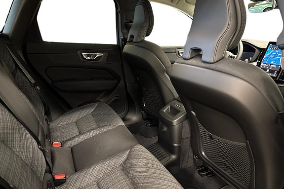 Volvo XC60 11 of 21