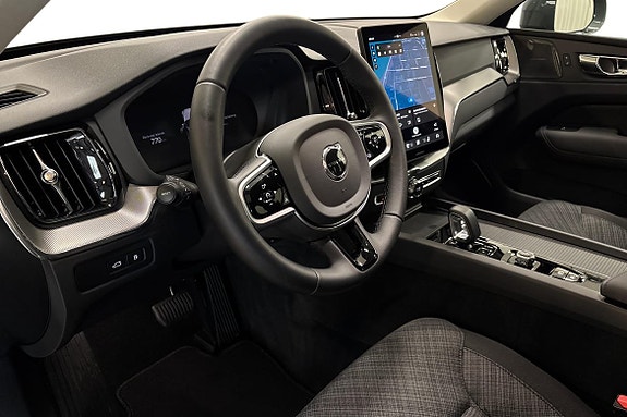 Volvo XC60 8 of 21