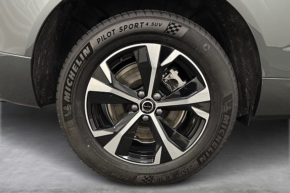 Volvo XC60 14 of 21
