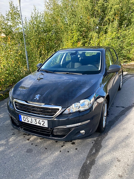 Peugeot 308 3 of 3