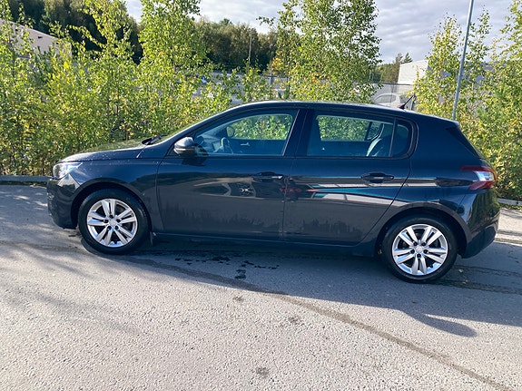 Peugeot 308 2 of 3