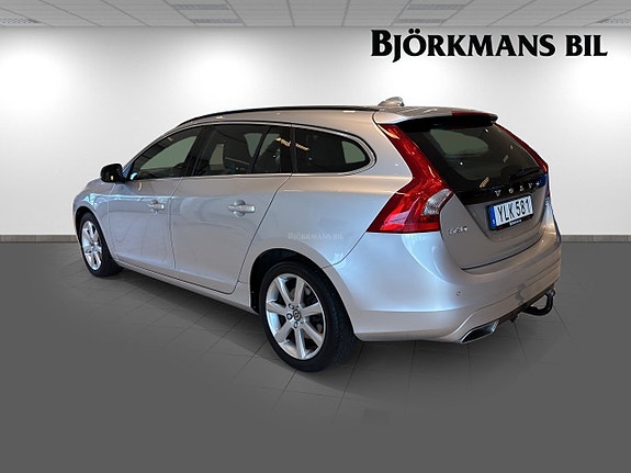 Volvo V60 6 of 15