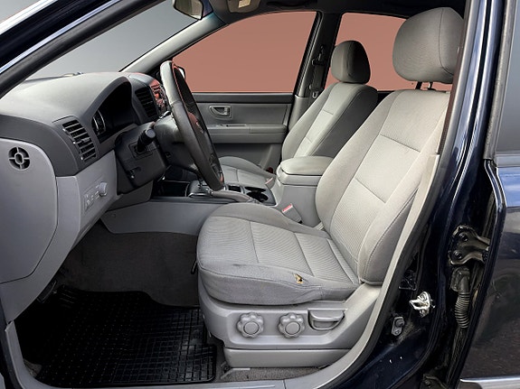 Kia Sorento 5 of 9