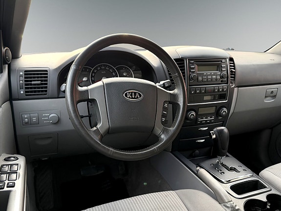 Kia Sorento 6 of 9