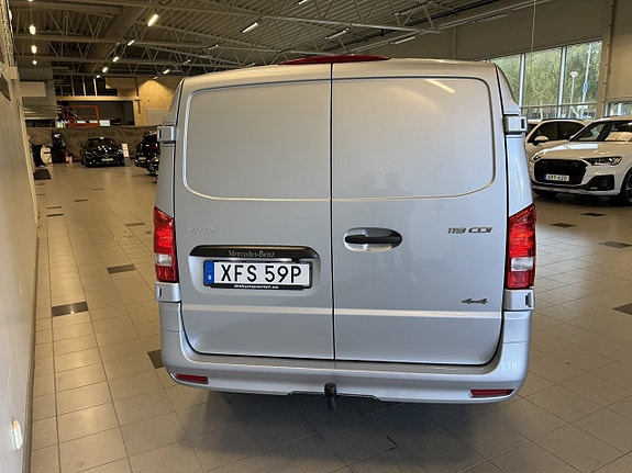 Mercedes-Benz Vito 119 6 of 12