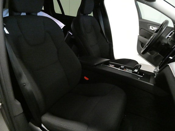 Volvo V60 Cross Country 19 of 27