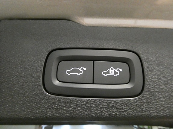 Volvo V60 Cross Country 13 of 27