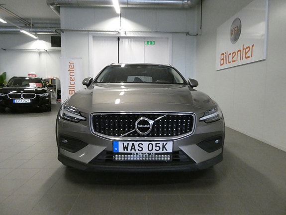 Volvo V60 Cross Country 15 of 27