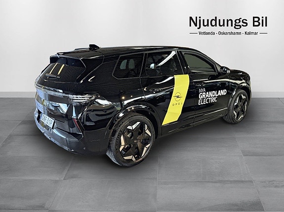 Opel Grandland 3 of 9