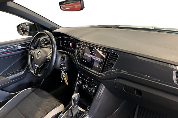 Volkswagen T-Roc 12 of 21