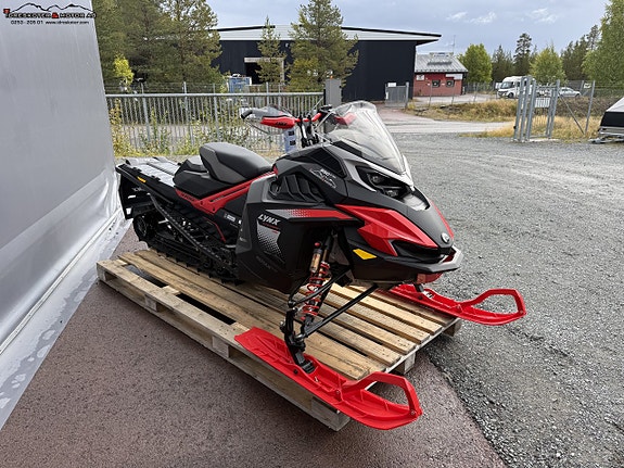 Lynx XTerrain RE 850 E-TEC 3700 10.25" Display *Kampanj* 2 of 5
