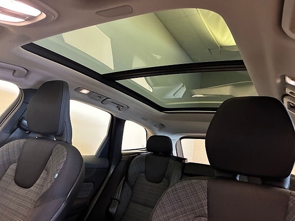 Volvo XC60 19 of 23