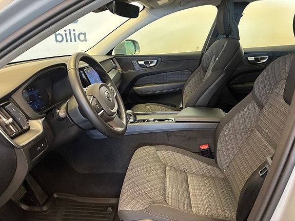 Volvo XC60 16 of 23