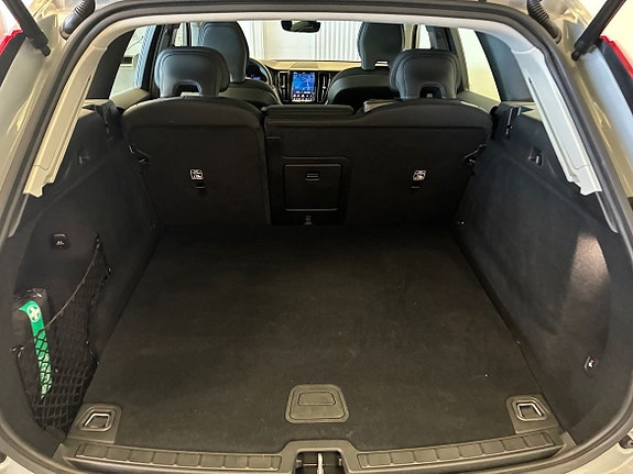 Volvo XC60 9 of 23