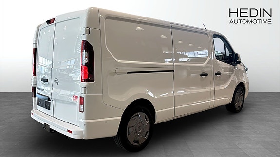 Nissan Primastar 2 of 18