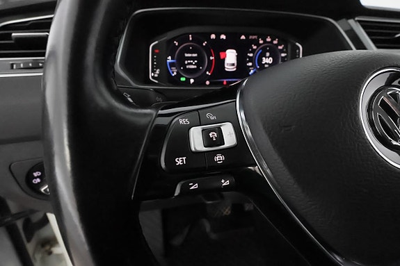 Volkswagen Tiguan 17 of 30
