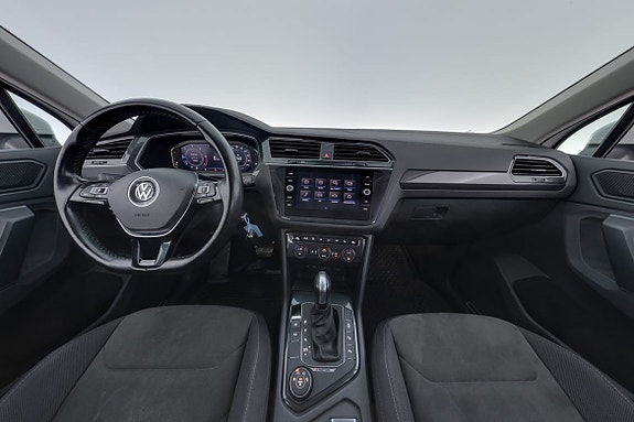 Volkswagen Tiguan 13 of 30
