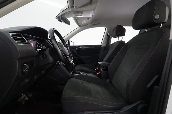 Volkswagen Tiguan 10 of 30
