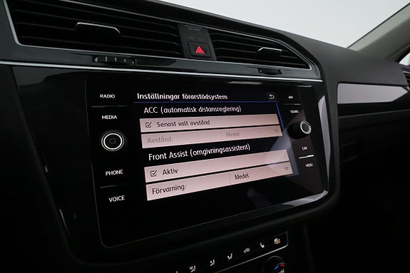 Volkswagen Tiguan 30 of 30