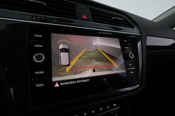 Volkswagen Tiguan 26 of 30