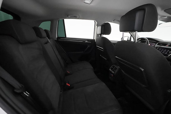 Volkswagen Tiguan 21 of 30
